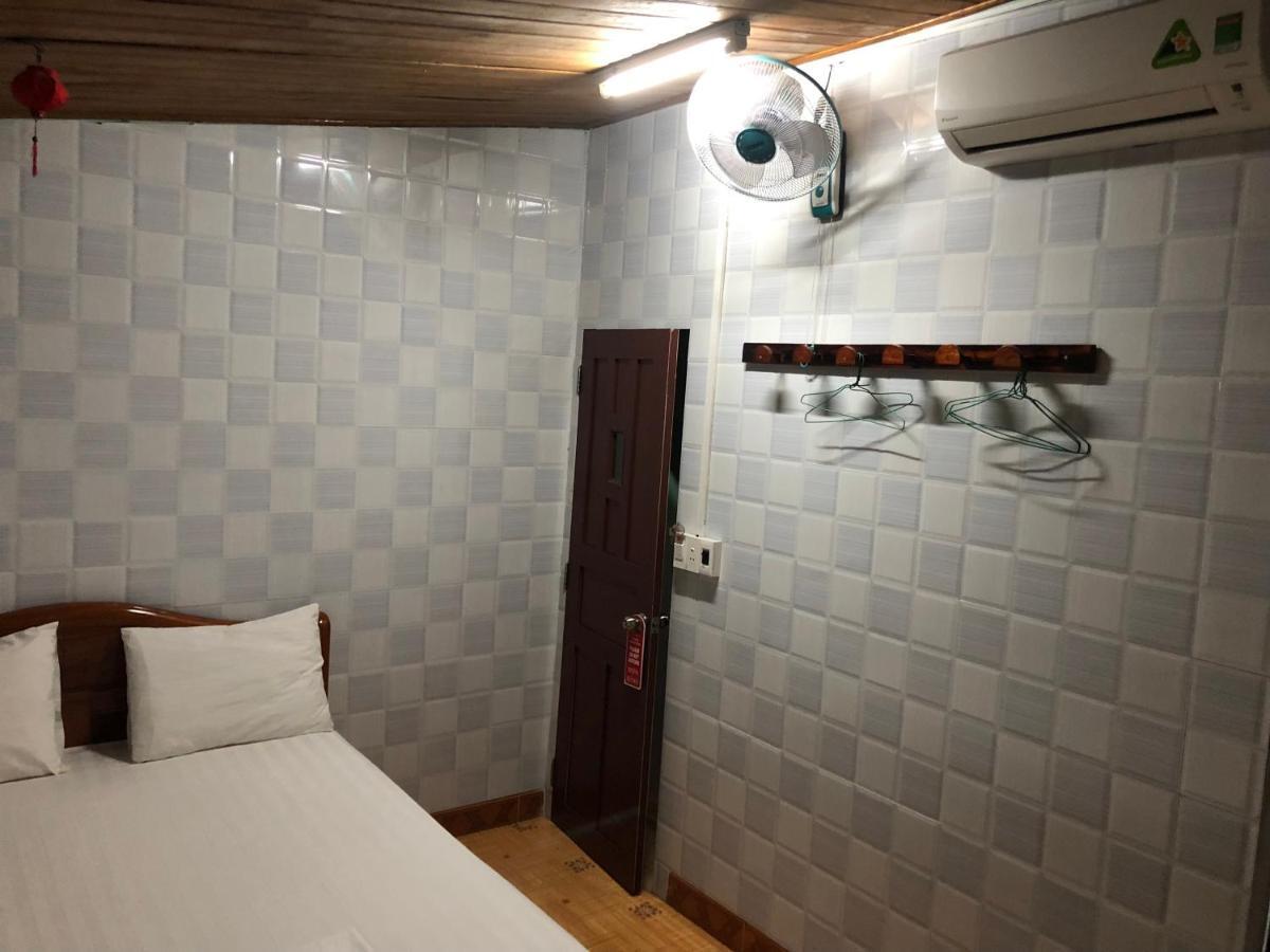 Nha Lan Homestay هوي ان المظهر الخارجي الصورة